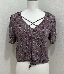 Mudd  criss cross v neck line, tie front purple crop top floral