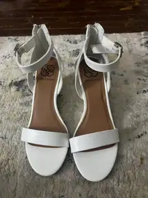 White Wedges