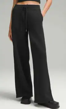 Lululemon Scuba Mid Rise Wide Leg Fleece Pants Full Length Black Pockets Size 4