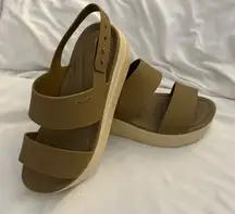 EUC Crocs Brooklyn Low Wedge Sandal