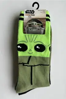 Star Wars The Mandalorian Disney+ baby Yoda Grogu 2 Pair Crew Socks 6 1/2-12
