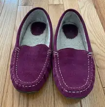 L.L.Bean Women's Wicked Good Moccasin Slippers in a dark purple color Size 6