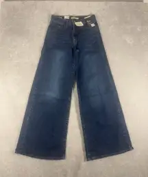 NEW WITH TAGS LEVIS 728 HIGH-RISE WIDE LEG WOMEN'S SIZE 28 X 32 JEANS