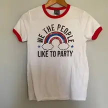 Modern Lux Graphic Tshirt Size Small