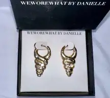 NIB WEWOREWHAT BY DANIELLE Spiral Shell Earrings - gold tone