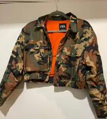 cropped Camo Puffer jacket