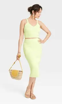 Universal Threads Sweater Tank & Skirt size small