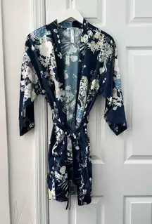 Flora Nikrooz Satin Blue Floral Print Petra Short Robe Tie Belt M/L Medium Large