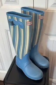 Hunter Blue And White Garden Stripe Original Tall Size 5