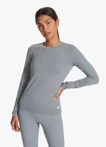 Vuori Long Sleeve Lux Crew Tee in Flint Heather MEASUREMENTS