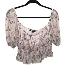 ✨ Missguided
cream ruched front floral milkmaid top✨