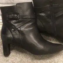 size 8.5 black heel ankle boots