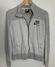 Nike Women's light weight‎ jacket size medium