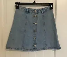 H&M Divided women’s button up light wash denim miniskirt‎ — size 2