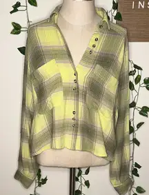 Urban Outfitters BDG Semi Cropped Green Button Up Plaid Flannel Loose Oversized