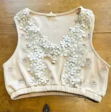 Woman’s Beige Floral Appliqué Crop Top Size Small