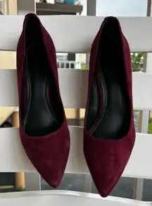 New Kendall + Kylie Britney3 Velvet Pump (US Size 8 1/2)