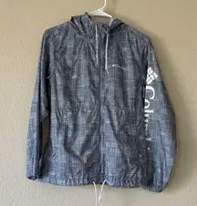 Columbia Women’s Blue Gray and White Windbreaker zip up Hoodie