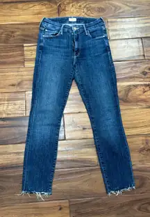 MOTHER Denim The Looker Ankle Fray