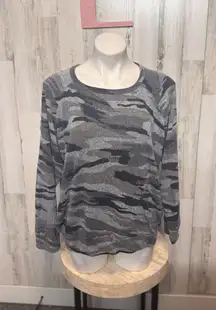 Buffalo David Bitton Gray Camo Lightweight Knit Sweater Women’s XL Long Sleeve P