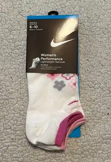 Performance Lightweight No Show Socks