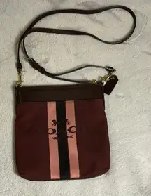 COACH  72412 HORSE & CARRIAGE JACQUARD KITT CROSSBODY WITH MINI LEATHER HANGTAG