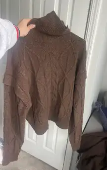 Brown Mock Neck Sweater🤎
