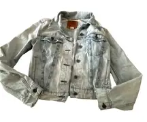 Levi's Denim Jacket Light Wash‎ Cropped Heart Detail Casual Cute