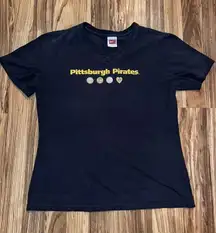 Nike Pittsburgh Pirates MLB Women's T-shirt V Neck Sz L Large VTG Vintage‎ 2008