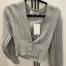 AVAILABLE NWT Aritzia Wilfred new plunge front cardigan heather light grey gray