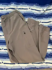 Magellan Outdoors Khaki/Brown Joggers