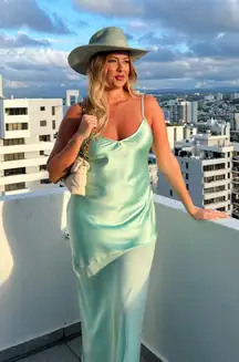 Forever 21 Seafoam Satin Dress