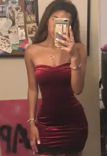 soft velvet strapless body con in pink dusty rose color with black trim xs