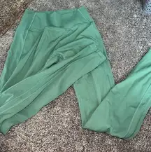 Alphalete green leggings