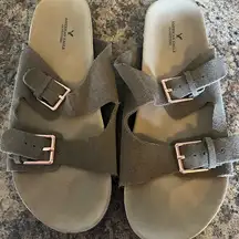 American Eagle sandals