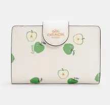 Coach NEW W TAG  Medium Corner Zip Wallet With Green Apple Print Gold/Chalk Multi