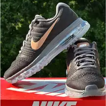 Nike NEW  Air Max 2017 Low Top Casual Sneaker - Womens US 7.5 (fits Big Kid 6Y)