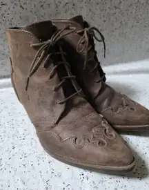 DETAILS Harris Hawk Leather Western Ankle Boots Women 6.5 Scroll Leather Spanish