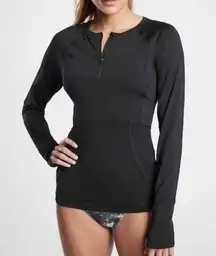 Athleta  XS Pacifica Quarter Zip Pullover top in black athletic workout running