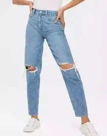 American Eagle Outfitters Relaxed Mom Jeans Ripped Knees Straight Leg Size 8