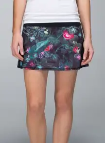 Lululemon Run: Pace Setter Skirt (Regular)
Curious Jungle Multi / Black