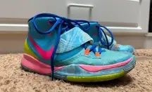 Kyrie Sneakers 5y (women’s Size 7)