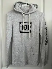 101 Local Specifically Pacific Foggy Day Pullover Hoodie Light Heather Grey XS