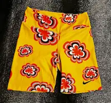 Womens large Nike Dri Fit Tight Fight Workout Shorts-Womens Recreation Club 7"