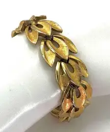 Crown Trifari gold tone vintage teardrop bracelet