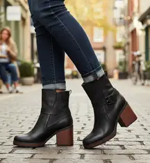 KORKS The Marci bootie 6.5 black stacked heel round toe platform buckle strap