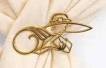 Vintage 80’s JJ classy lady silhouette brooch