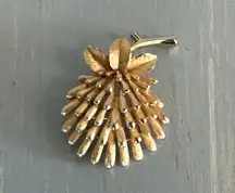 Trifari Crown  Vintage Brooch Very Detailed Pinecone Shiny & Brushed Gold Tone