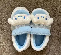 Cute Cinnamon Roll Slippers in size 5.5