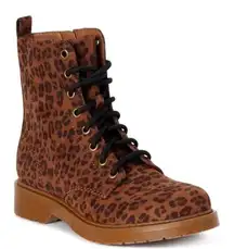 Time & Tru  Women's Leopard Print Lug Boots